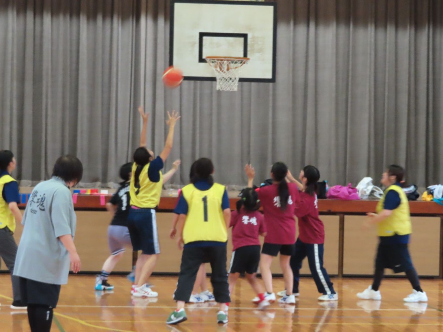 響の杜球技大会~バスケ部~ 千葉みらい響の杜学園とともに育つ会 響の杜球技大会~バスケ部~ 千葉みらい響の杜学園とともに育つ会
